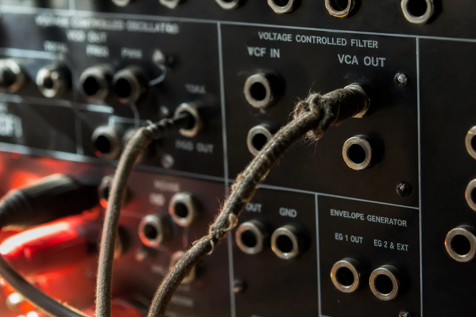 Boucle de masse : ce sifflement qui hante mon studio