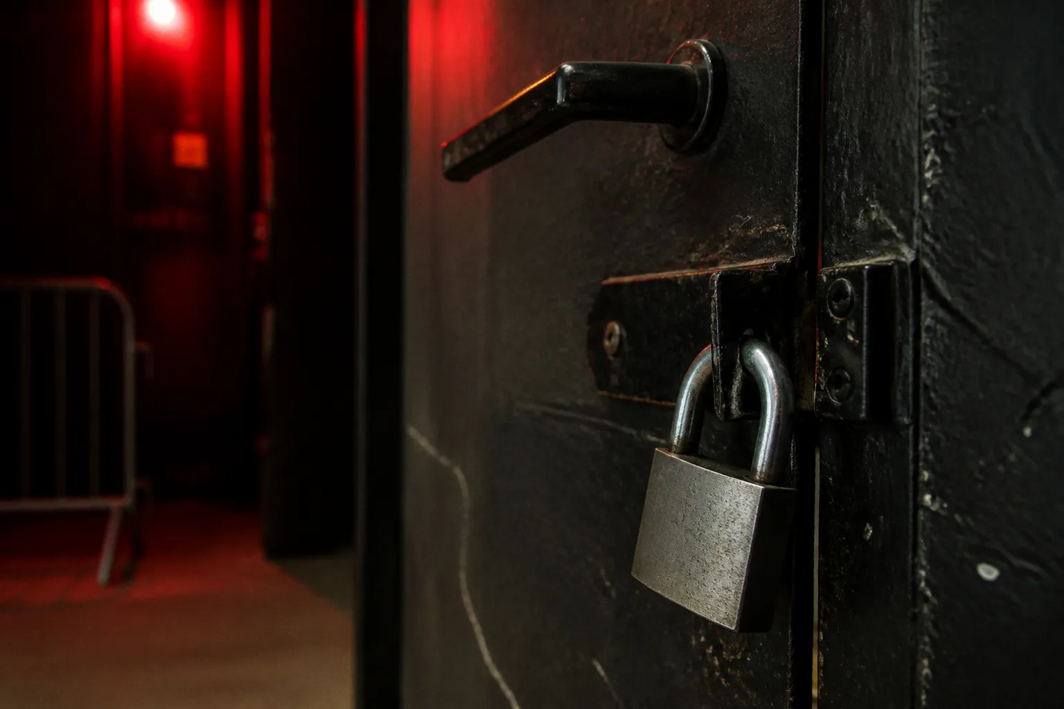 Clubs techno : pourquoi les photos y sont interdites