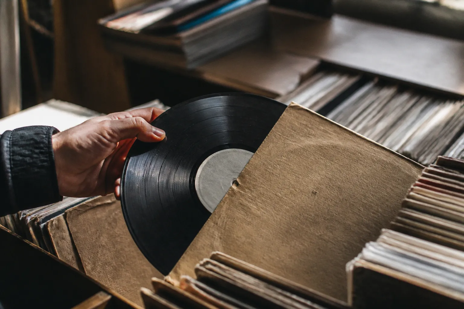 Digging techno : l'art de trouver des morceaux exclusifs