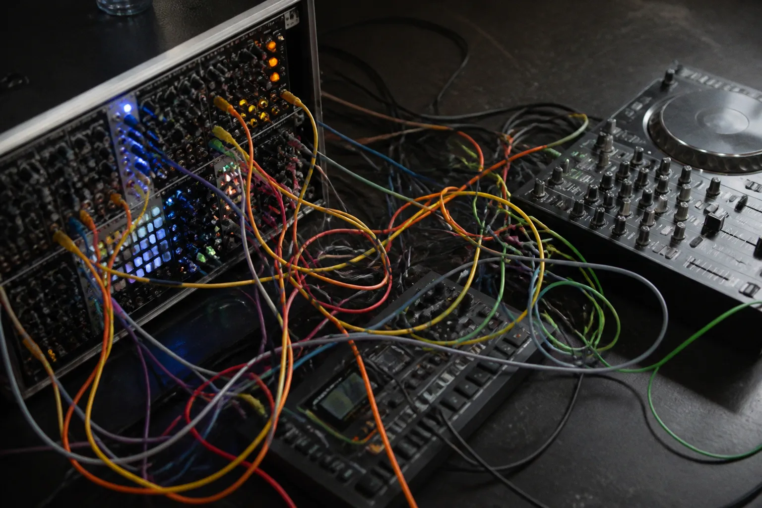 Live dawless ou DJ set : le dilemme de l'artiste techno