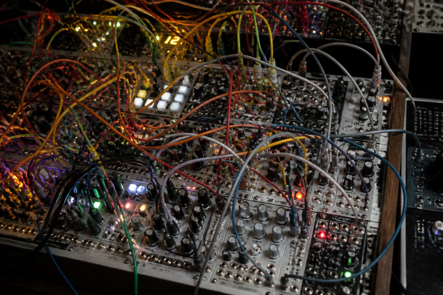 Live hardware en club : le pari risqué de Maxime